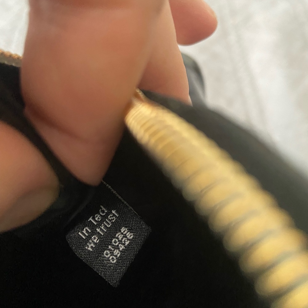 (NWOT) Ted Baker London black Calgary’s bag
Beauty bag - Picture 8 of 14